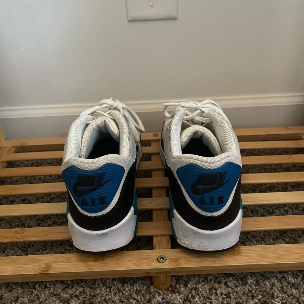 Nike Air Max 90s - Picture 4 of 5